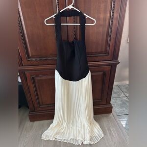 NWT Lulu’s Elegant Black & White Pleated Dress